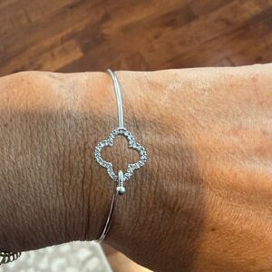 Silver Clover Motif Bangle Bracelet - Sparkling Silver Tone
